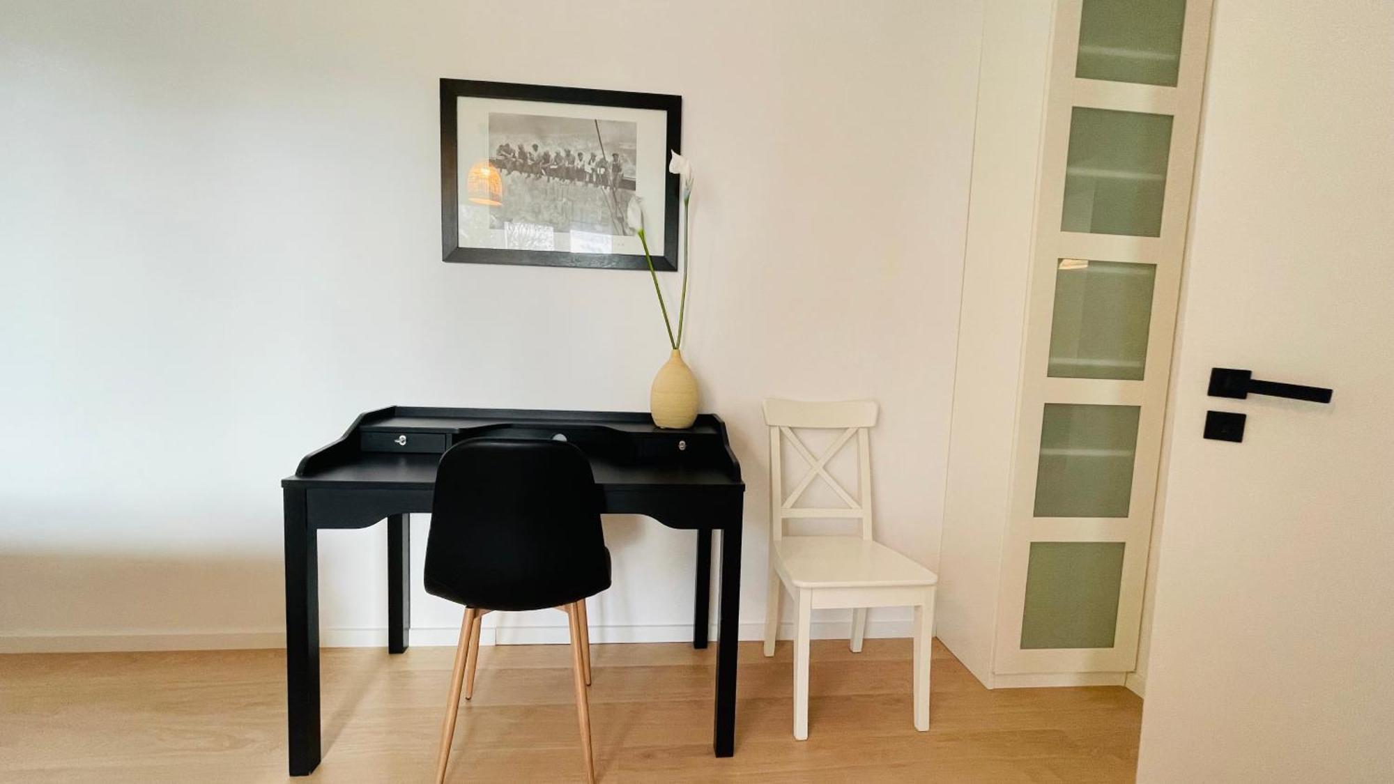 House Flow, 3 Room, Free 2 Parking Bratislava Bagian luar foto