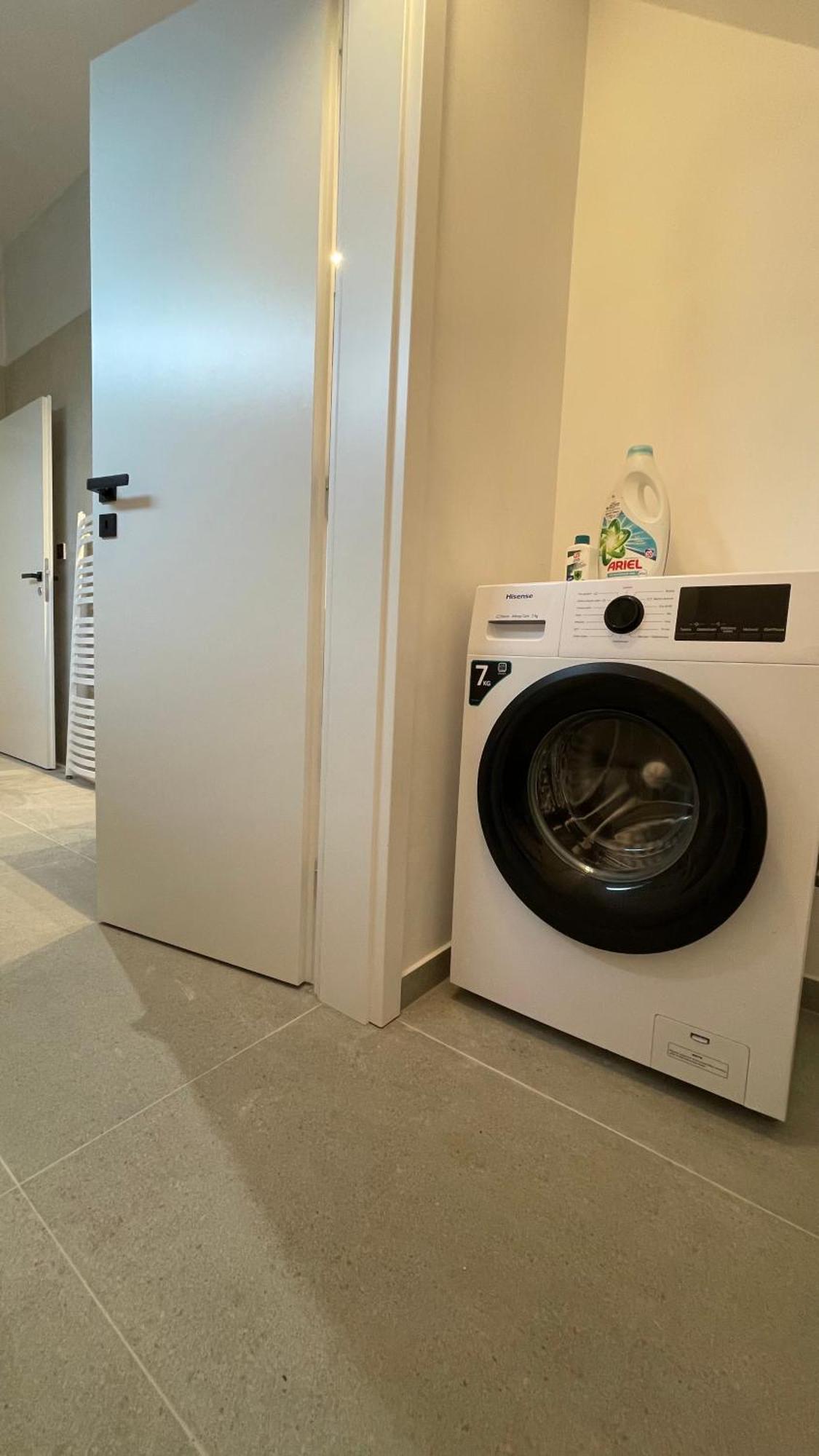 House Flow, 3 Room, Free 2 Parking Bratislava Bagian luar foto