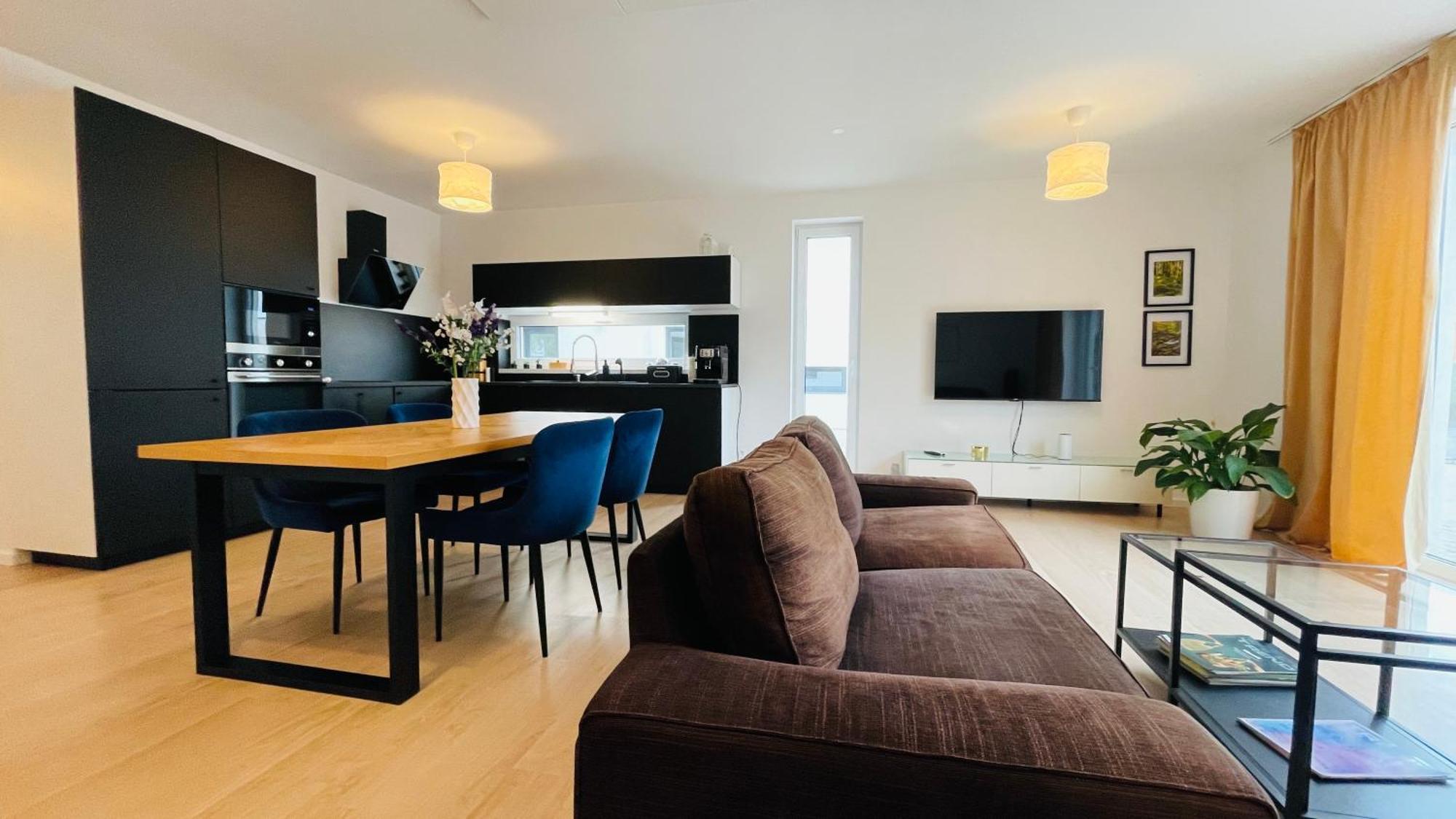 House Flow, 3 Room, Free 2 Parking Bratislava Bagian luar foto