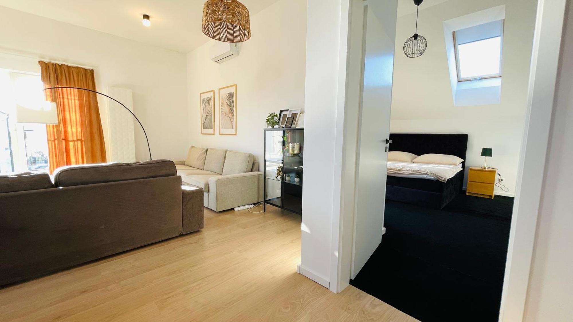 House Flow, 3 Room, Free 2 Parking Bratislava Bagian luar foto