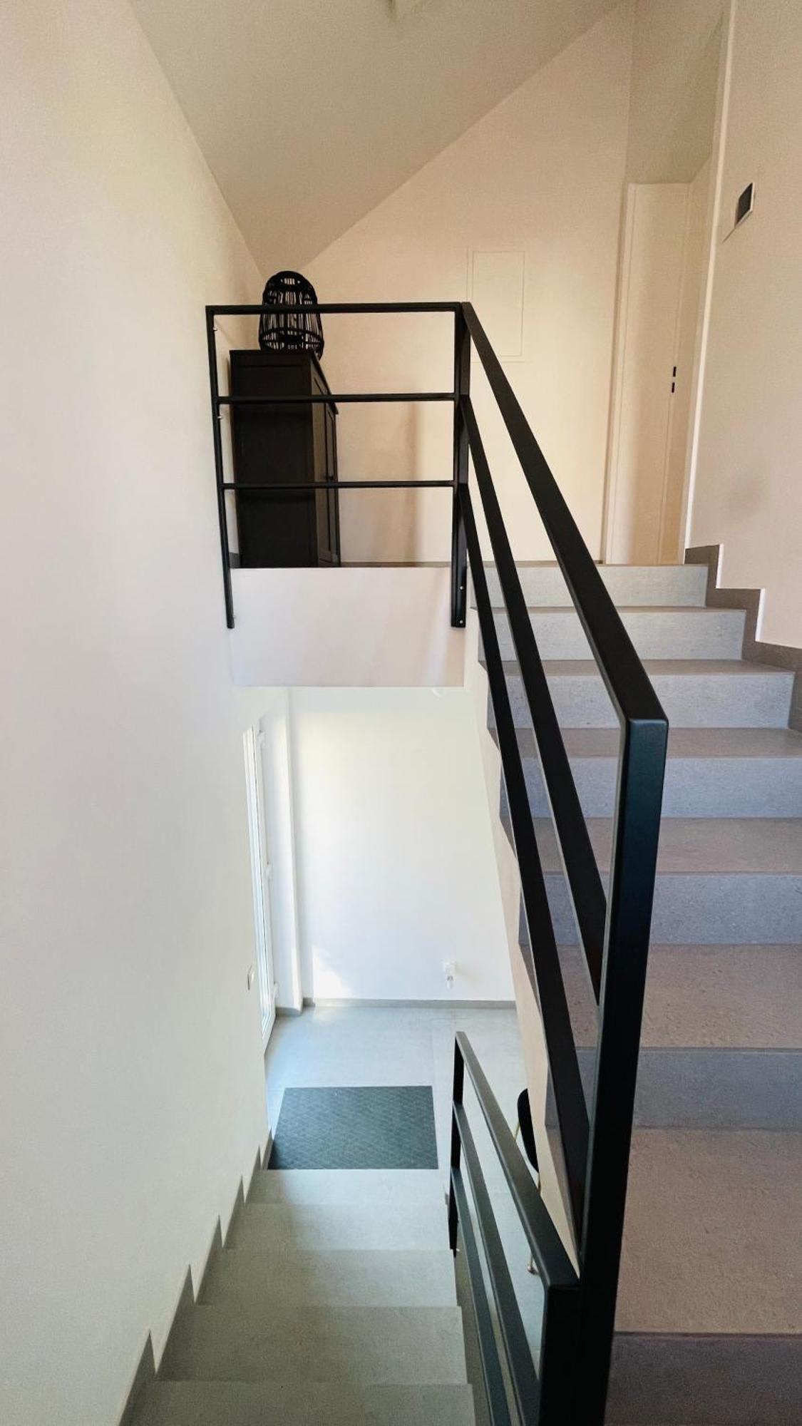 House Flow, 3 Room, Free 2 Parking Bratislava Bagian luar foto
