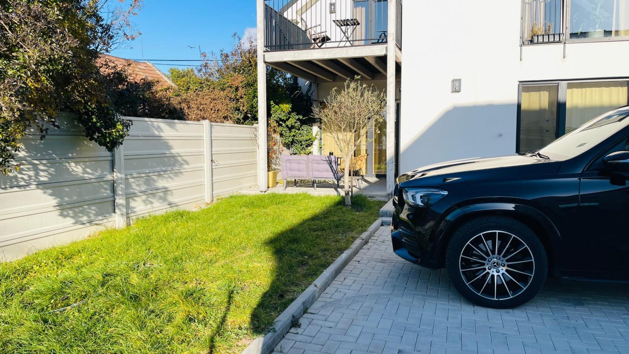 House Flow, 3 Room, Free 2 Parking Bratislava Bagian luar foto