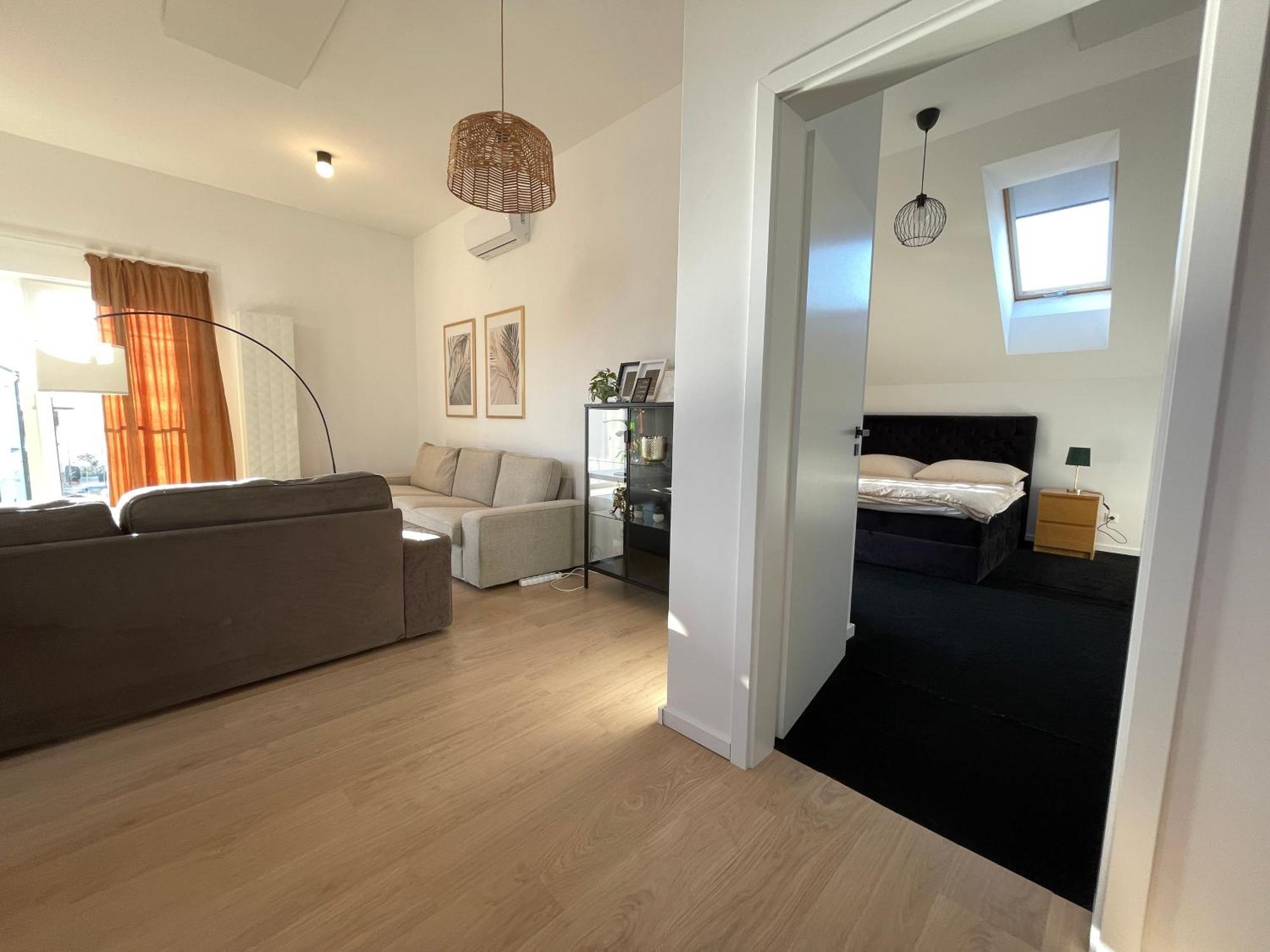 House Flow, 3 Room, Free 2 Parking Bratislava Bagian luar foto