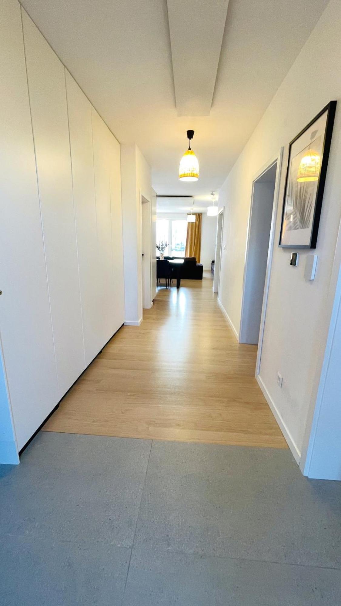 House Flow, 3 Room, Free 2 Parking Bratislava Bagian luar foto