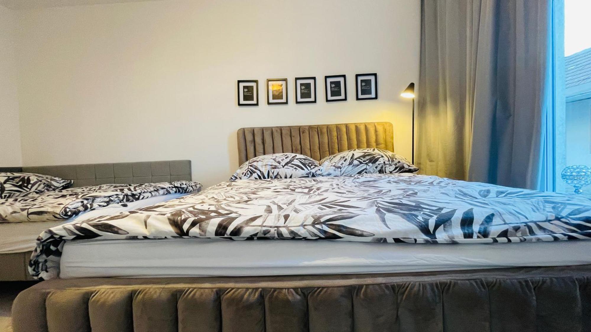 House Flow, 3 Room, Free 2 Parking Bratislava Bagian luar foto