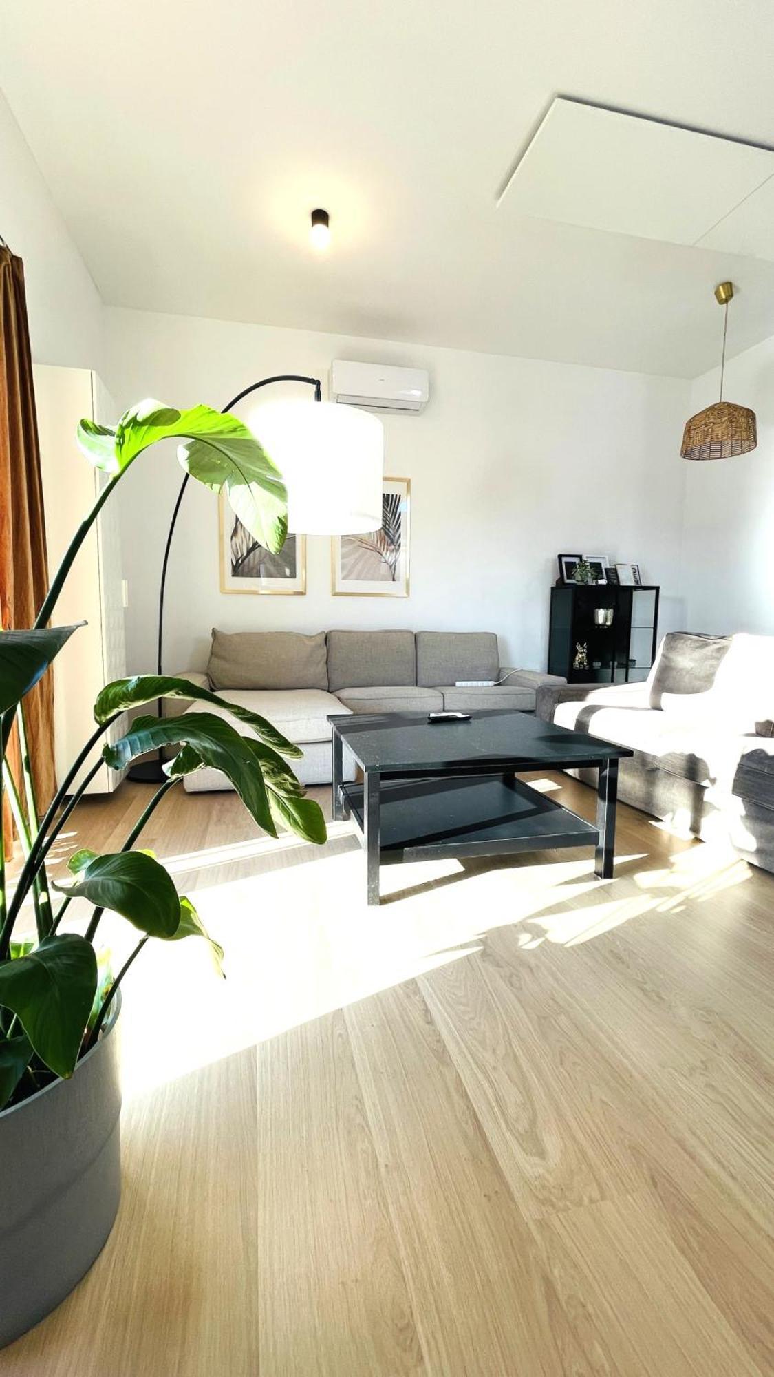 House Flow, 3 Room, Free 2 Parking Bratislava Bagian luar foto
